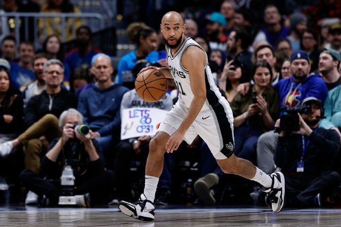 马刺 1 年 300 万签约麦克劳林,充实后卫线深度 马刺 1 年 300 万签约麦克劳林,充实后卫线深度