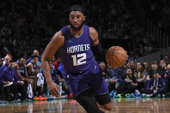 奥科吉底薪加盟火箭:性价比之选,防守悍将助力重建 奥科吉底薪加盟火箭:性价比之选,防守悍将助力重建